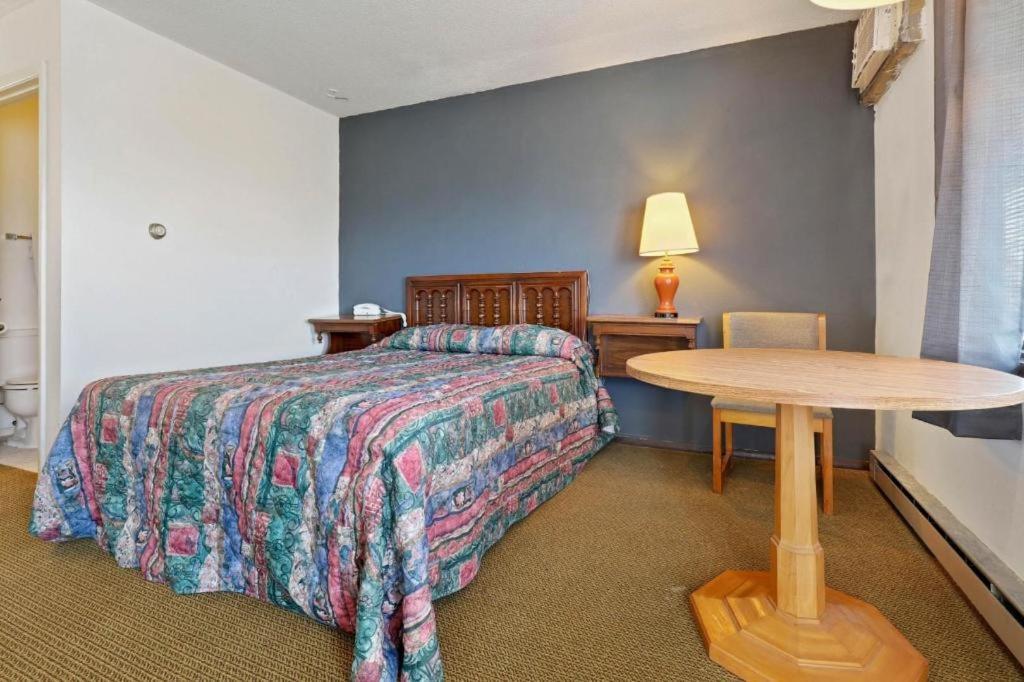 Hotel O Oskaloosa - Hwy 63/92 Exteriör bild